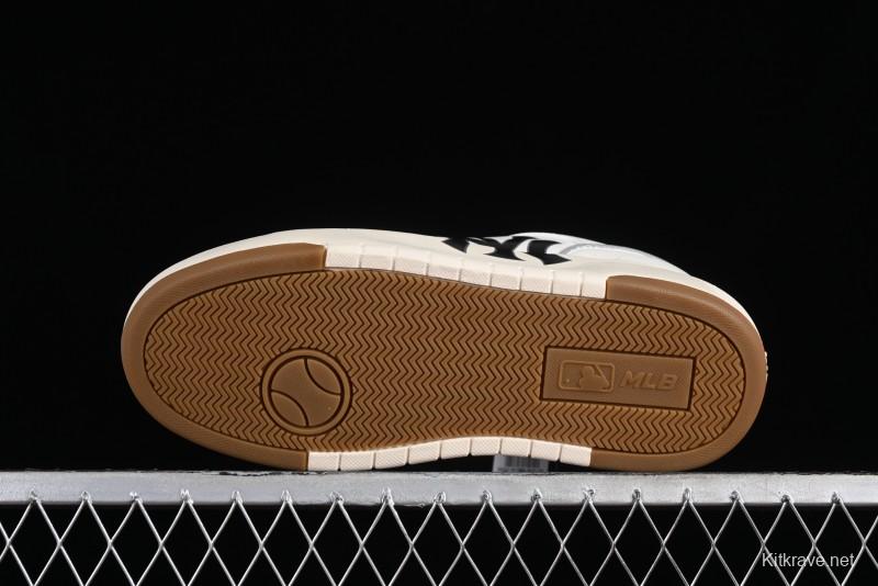 MLB Chunky Liner Basic New York Yankees Thick Sole Platform Sneakers with 6cm Height Increase - 3ASXCA12N50IVS