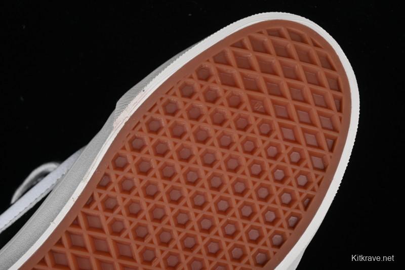 Vans Classics Knu Skool Retro Skate Shoes with Chunky Silhouette - VN0009QCBF2