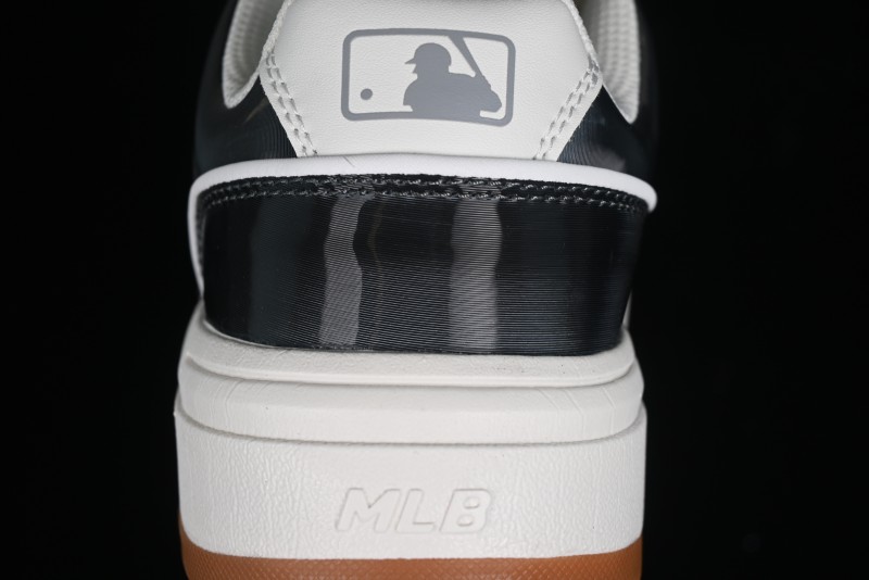 New York Yankees MLB Chunky Liner Height-Increasing Platform Sneakers - 3ASXCLH3N50BKS