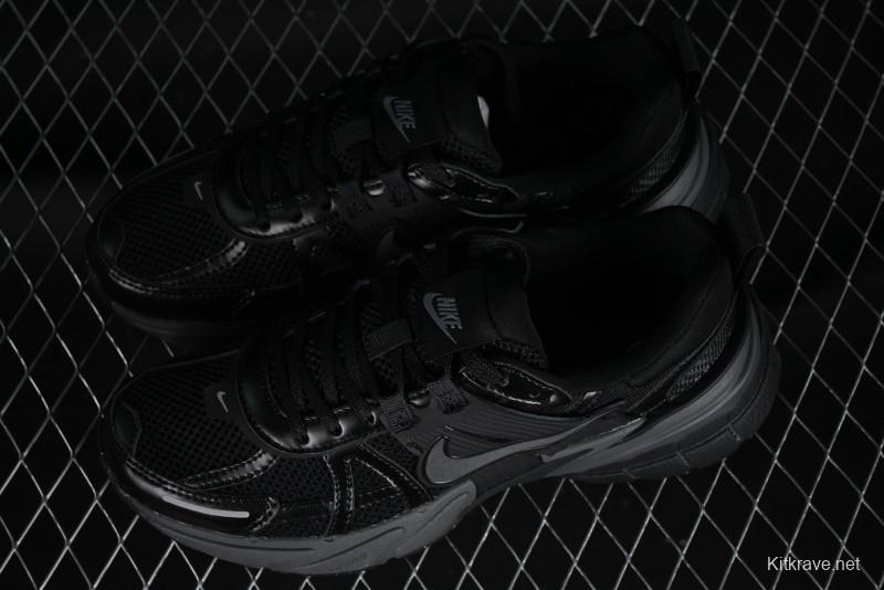 Nike V2K Runtekk 3XL Retro Low-Top Running Shoes with Shock Absorption and Anti-Slip Design - FD0736-001