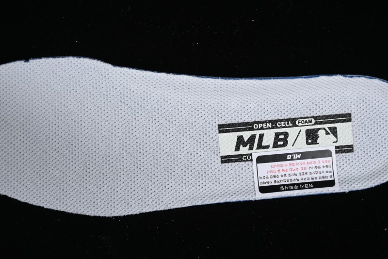 MLB Chunky Liner New York Yankees Lightweight Platform Sneakers with 6cm Height Increase - 3ASXCMM4N50BKS