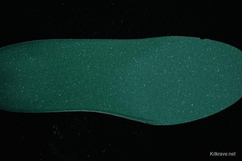 Nike ACG Mountain Fly 2 Low SP Outdoor Hiking Shoes with GORE-TEX and React Foam - FZ3311-101