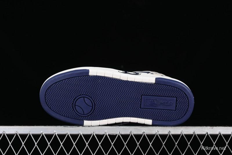 MLB Chunky Liner New York Yankees Lightweight Platform Sneakers with 6cm Height Increase - 3ASXLM13N43BGL