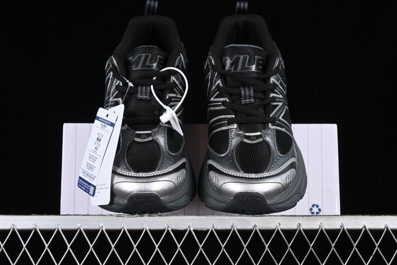 New York Yankees MLB ACE Runner Lightweight Casual Sneakers - 3ARNACE4N50BKS