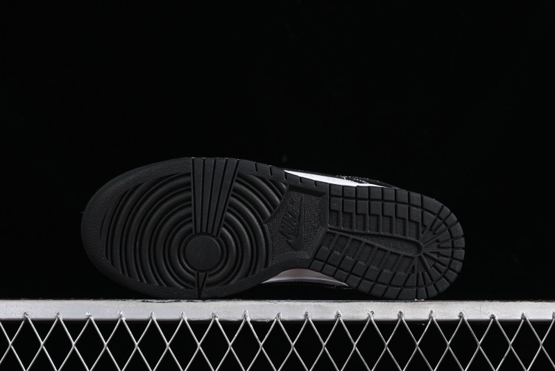 Nike SB Dunk Low Gucci Collaboration - Double G Embroidery Black Swoosh Anniversary Custom Low-Top Casual Skate Shoes - SF1588-136