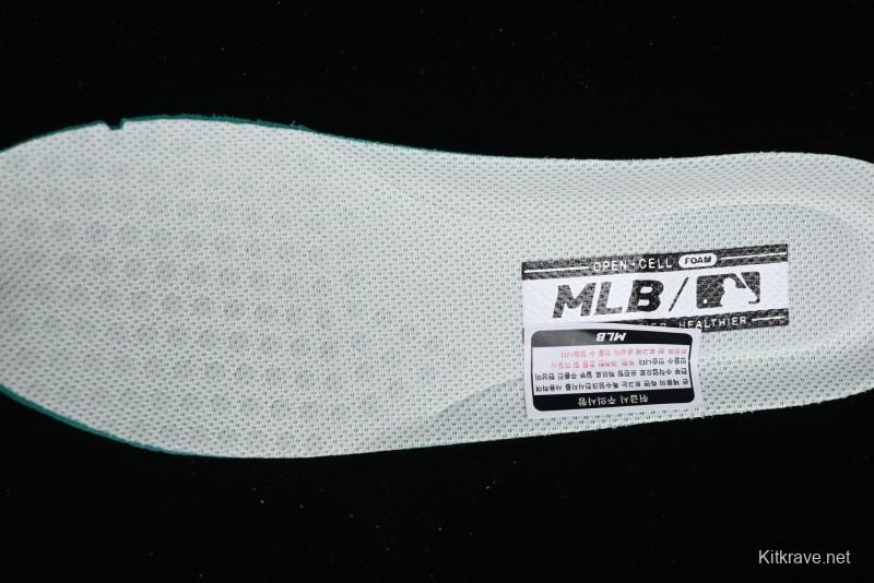 New York Yankees MLB Chunky Runner Denim Monogram Lightweight Casual Sneakers - 3ASHCRM3N43BRS