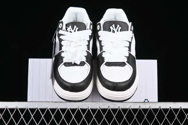 MLB NY Yankees Chunky Liner Classic Monogram Lightweight Platform Sneakers with 6cm Height Boost - 3ASXCMN4N50BKS