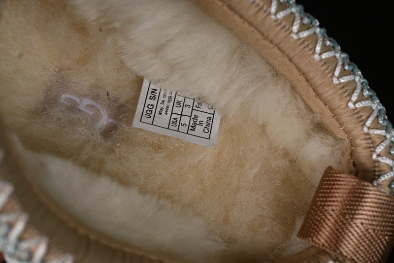 UGG Tazz 5cm Classic Platform Snow Boots with TREADLITE Outsole - 1122553