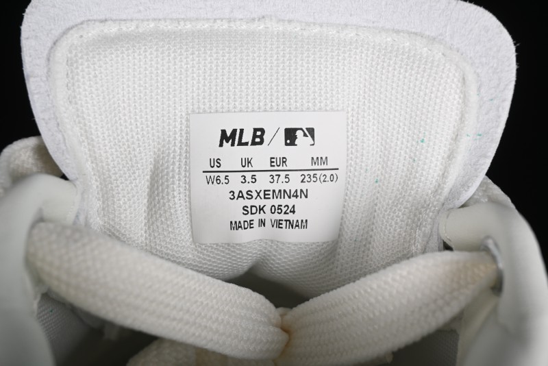 New York Yankees MLB Bigball Chunky Embo Monogram Platform Sandals - 3ASXEMN4N50BKS