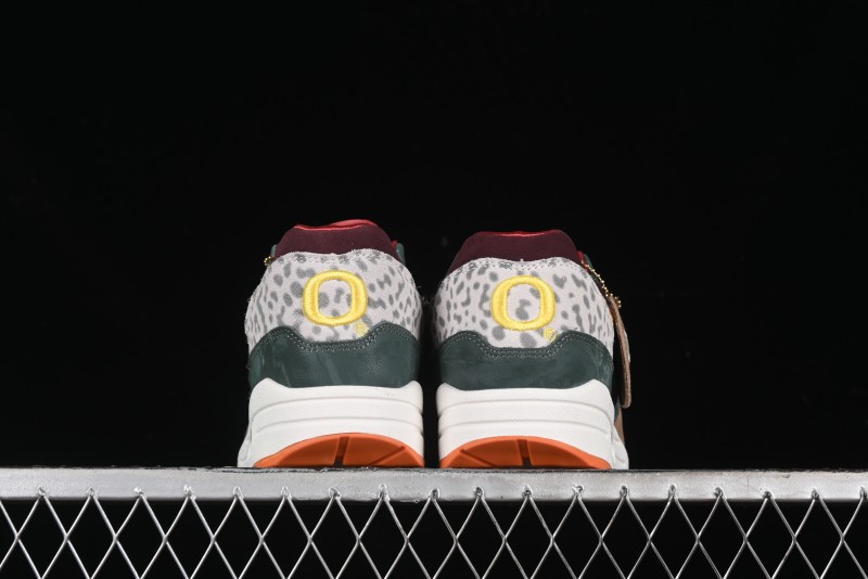 Nike Division Street x Air Max 1/87 Retro Casual Sneakers - HQ2639-100