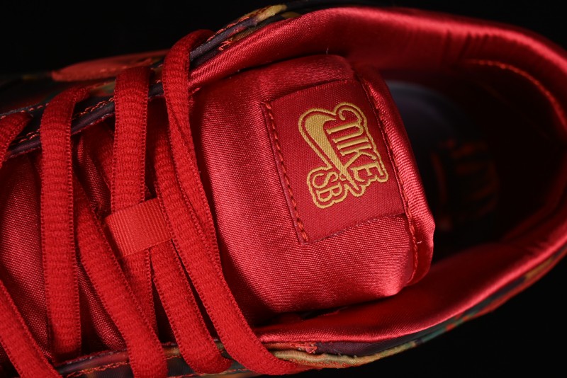 Nike SB Dunk Low The Wizard Of Oz Limited Edition Tear-Away Casual Sneakers - FZ1291-600