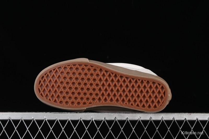 Vans Classics Knu Skool Retro Sneakers with Enlarged Toe and Thickened Tongue - VN000CZUVE1