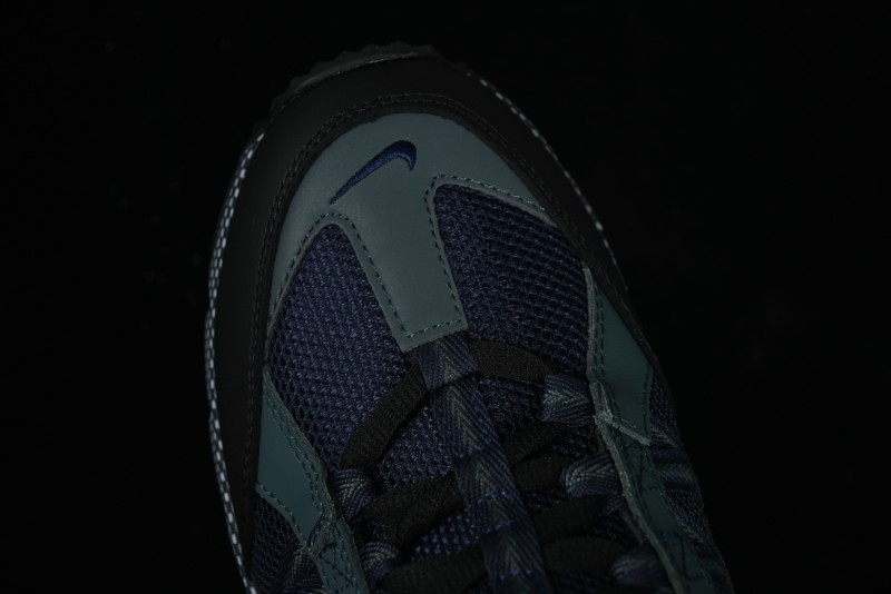 Nike Air Humara Retro Trail Running Shoes with 1990s Outdoor Style - FJ7098-001