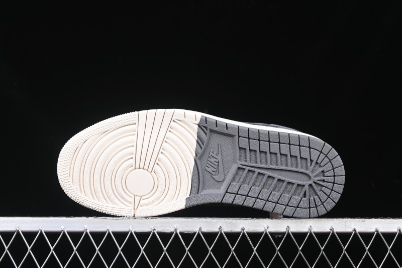 Nike Air Jordan 1 Low Retro Basketball Shoes - SJ9950-047