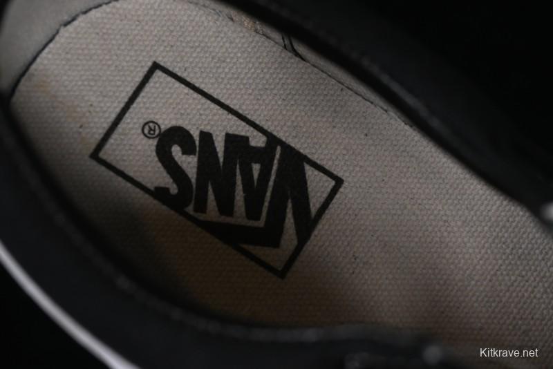 Vans Premium Old Skool Classic Black & White Low-Top Skate Shoes - VN000ZD4Y28