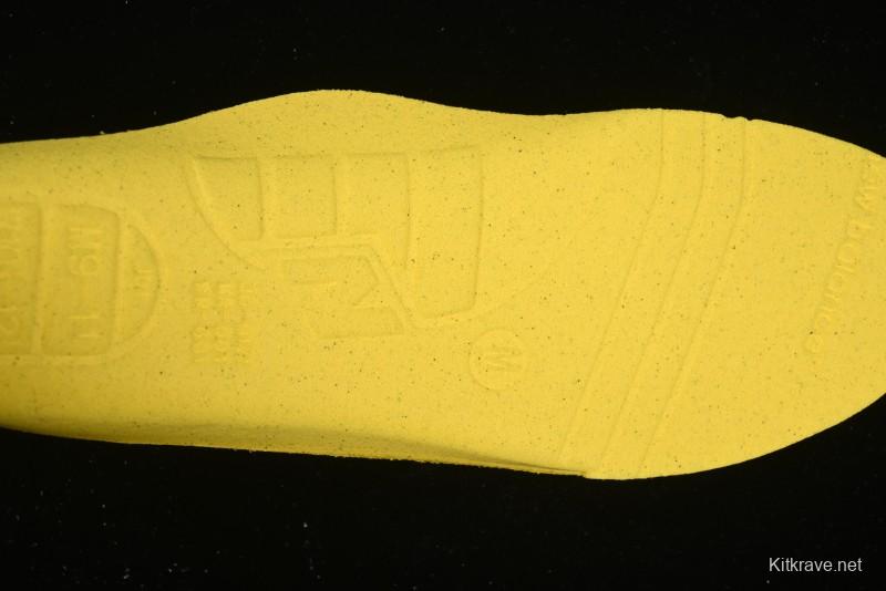 New Balance Made In USA 992 Classic Retro Running Sneakers with Superior Comfort - M992BK