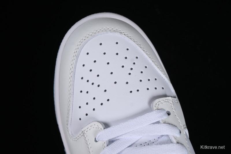 Nike SB Dunk Low Light Blue White Skateboarding Shoes - DV0831-109