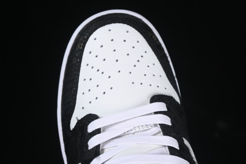 Nike Dunk Low Year of the Dragon Limited Edition Low-Top Casual Sneakers - DV0831-101