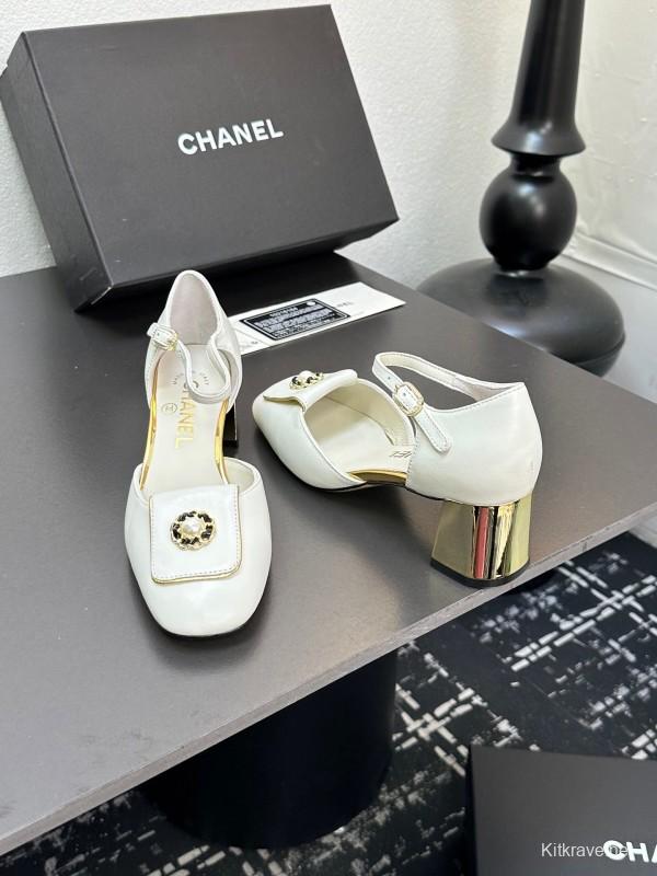2025 Women Chanel White Leather Chunky Heel Metal Decoration LY00360