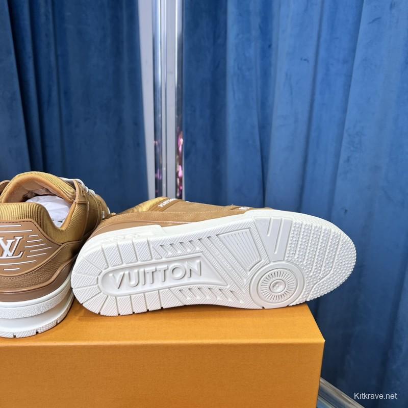 2025 Unisex Louis Vuitton Beige Suede Leather LV Trainer