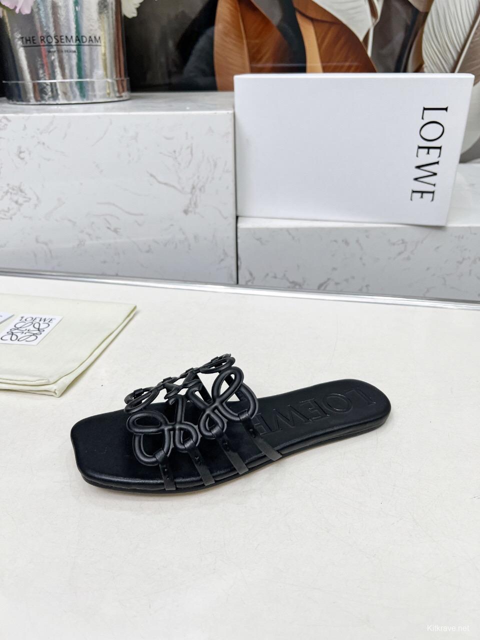 2025 Loewe Black Leather Slippers LY00190