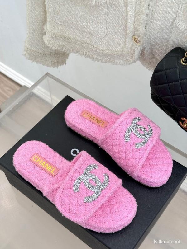 2025 Slippers Chanel Pink Terry Cloth Crystal CC Logo KFY00220