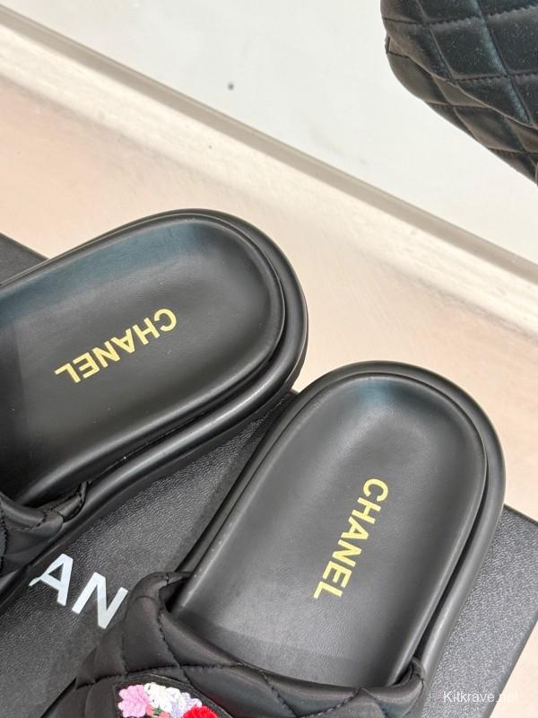 2025 Slippers Chanel Black Silk Women Slippers Embroidered KFY00260