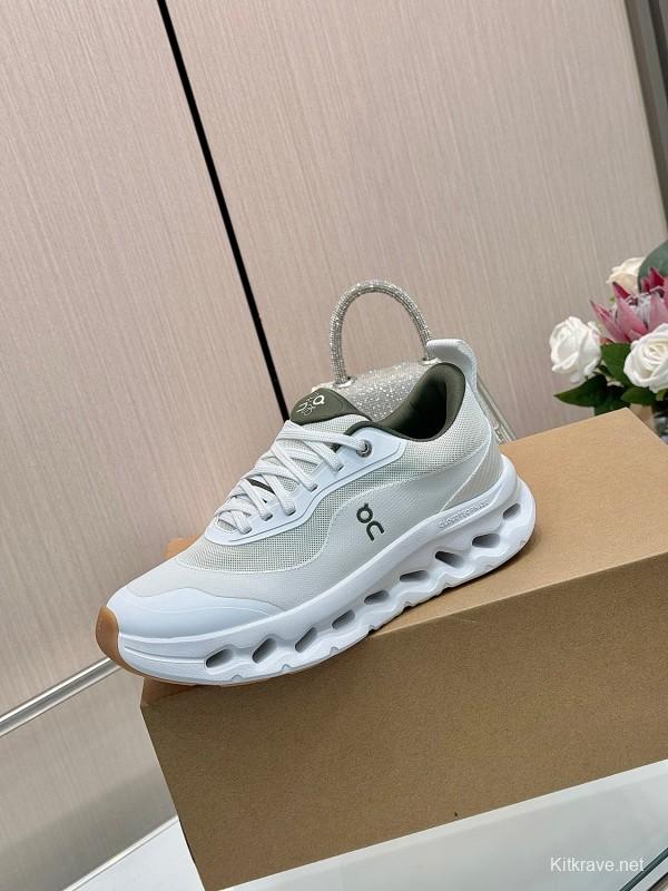 2025 Unisex Loewe White Mesh Sneakers Collaboration KFY00300