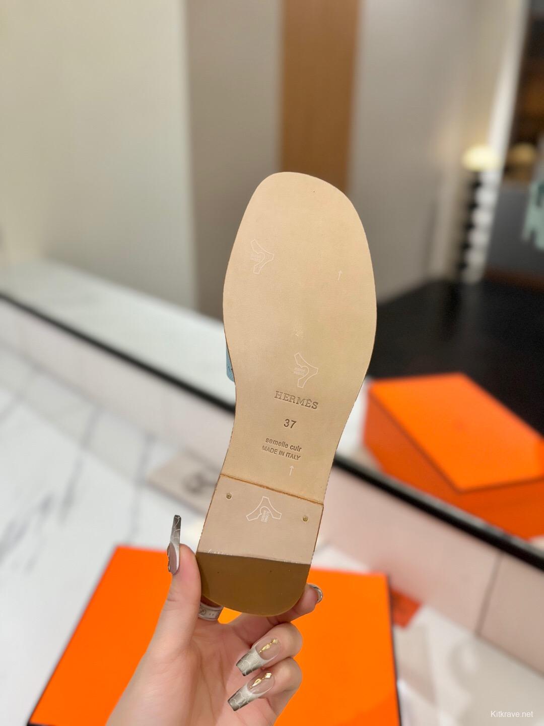 2025 Women Hermès Light Blue Leather Slippers