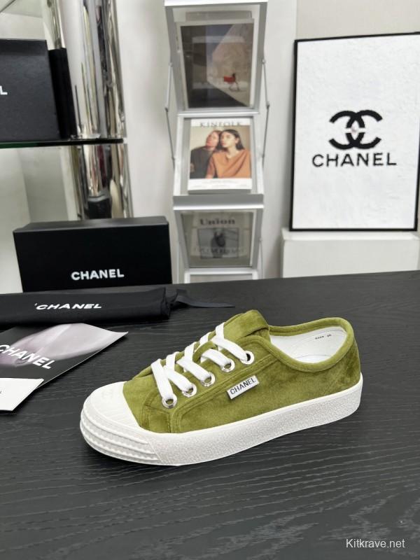 2025 Women Chanel Green Suede Casual Sneakers LY00230