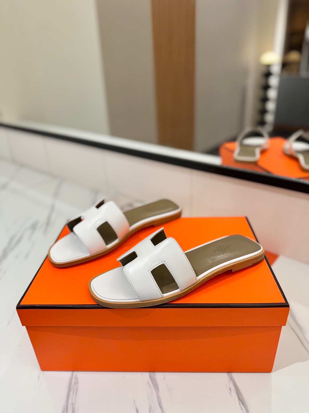 2025 Women Hermès White Leather Slippers