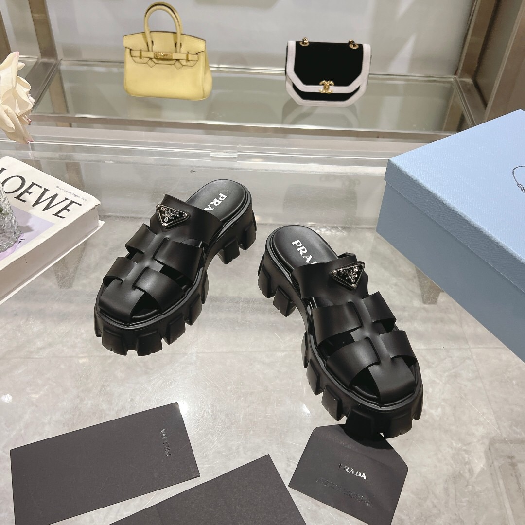 2025 Women Prada Black Leather Slingback Sandals LY00250