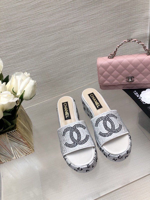 2025 Slippers Chanel White Rhinestone Platform Slide LY00330