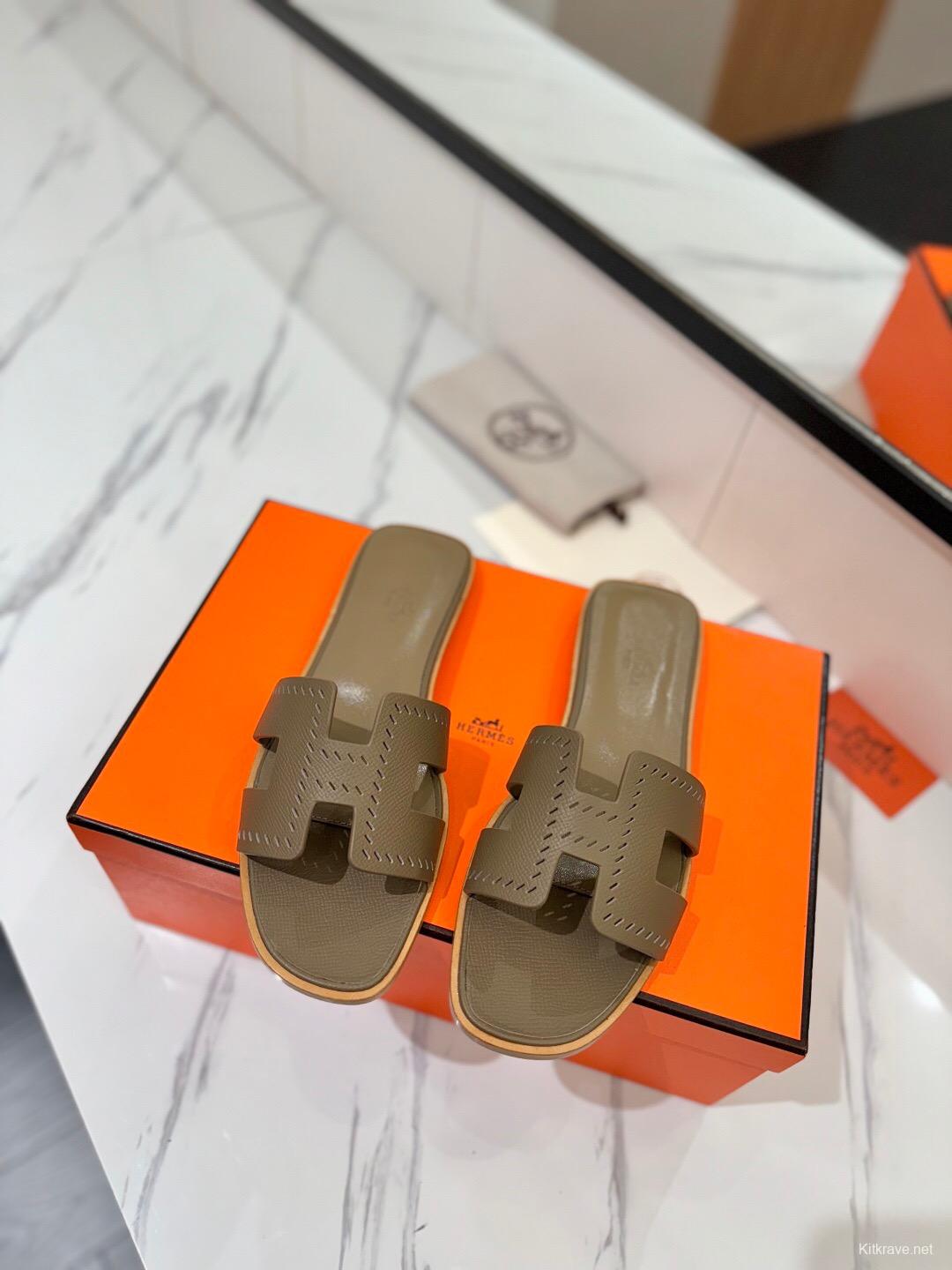 2025 Women Hermès Khaki Leather Slippers