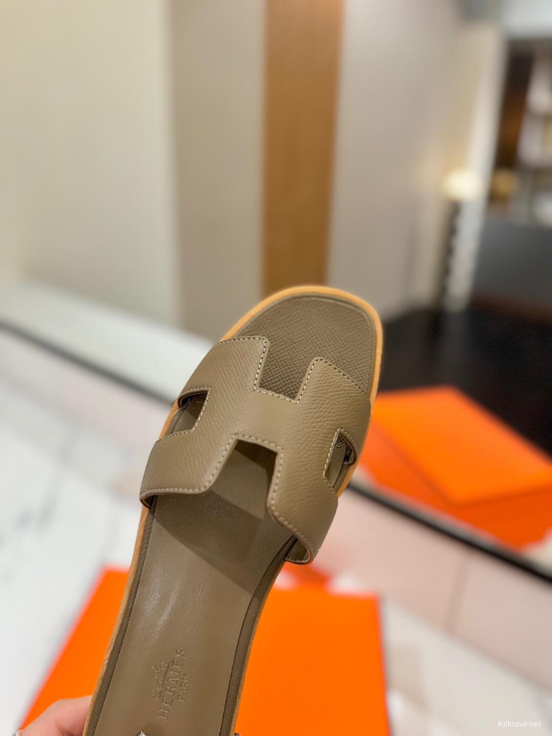 2025 Women Hermès Light Brown Leather Slippers