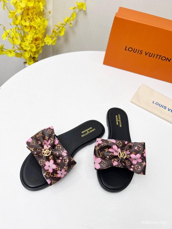 2025 Women Louis Vuitton Brown Pink Leather Slippers LY00190