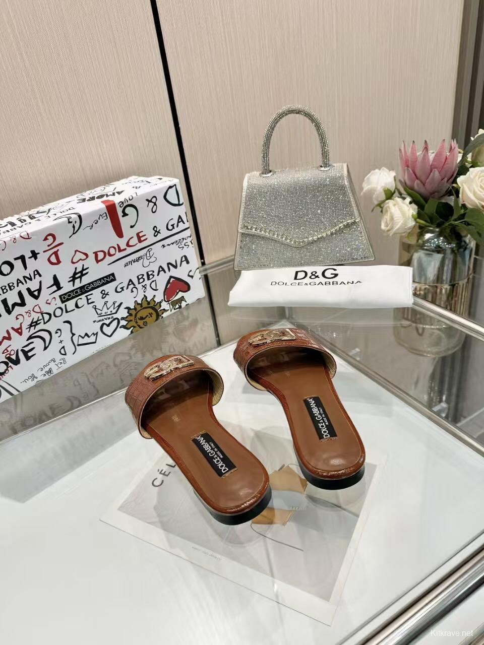 2025 Women Dolce & Gabbana Brown Leather Slippers LY00190