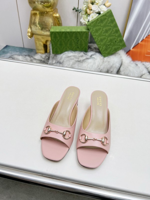 2025 Women Gucci Pink Leather Block Heel Mules MJ00180