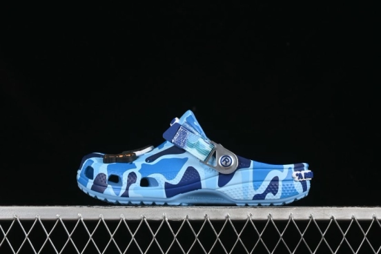 Bape x Crocs Classic Clog Camouflage Print Comfortable Versatile Clogs - B.D4