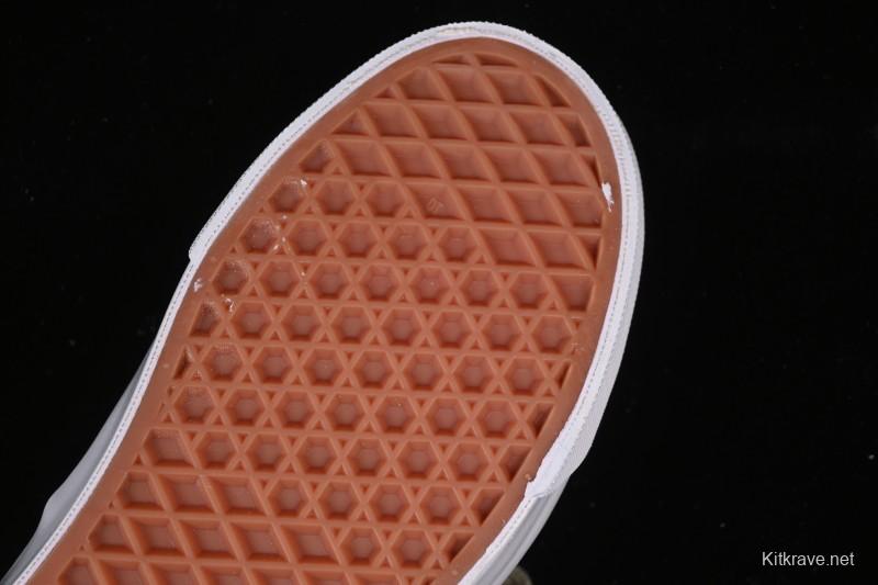 Vans Authentic 44 Slip-On Skate Shoes - VN000D5KESB