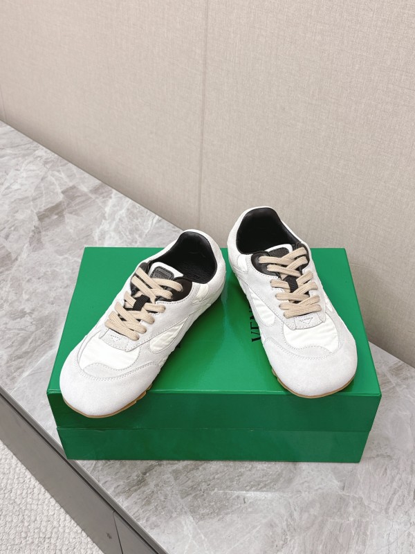 2025 Unisex Bottega Veneta White Black Nylon Suede Sneakers KFY00290