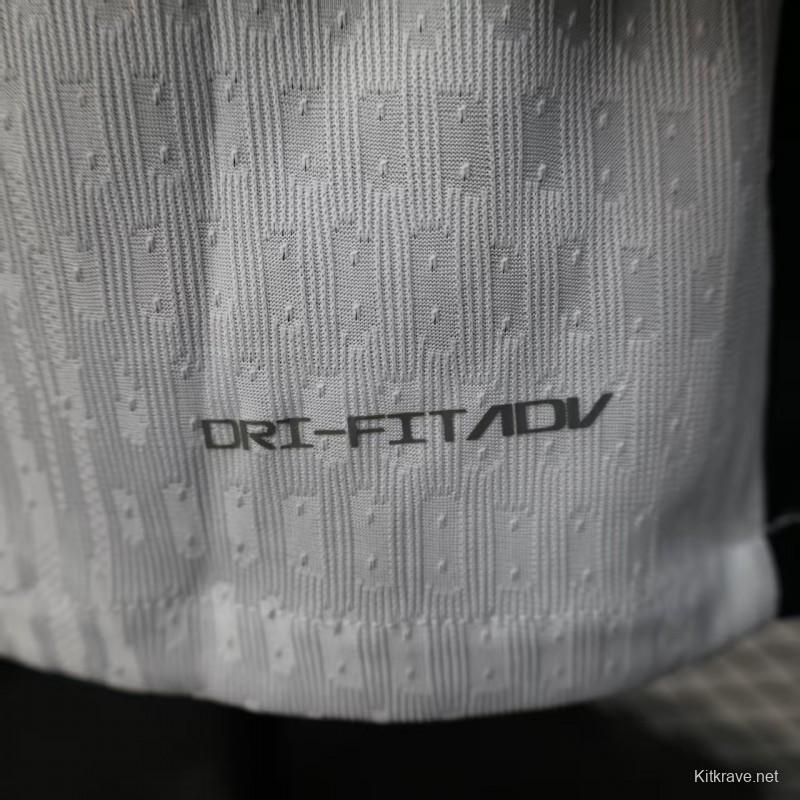 Player Version 25/26 Paris Saint-Germain White with Pink Trim Jersey