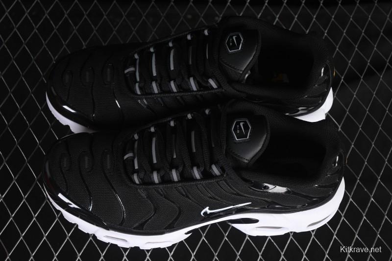 Nike Air Max Plus Retro Running Shoes with Air Cushion Technology - DM2362-001