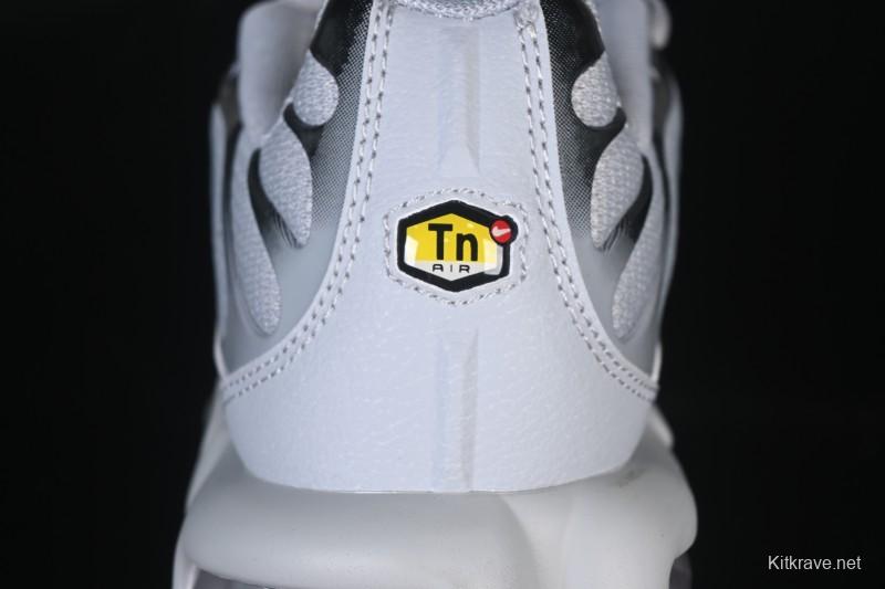 Nike Air Max Plus Retro Running Shoes with Air Cushion Technology - 852630-021