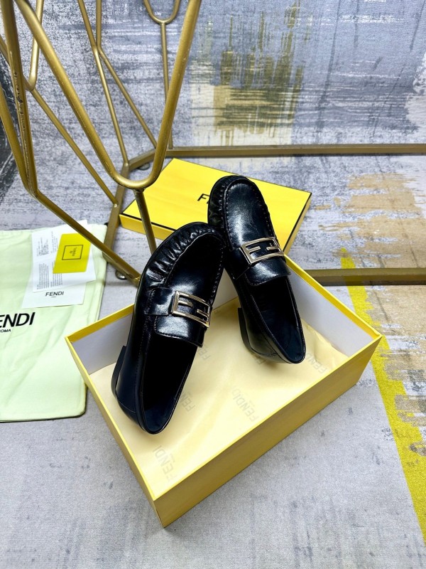 FENDI 2025/ss Loafers with FF Buckle and Soft Leather - LY00260