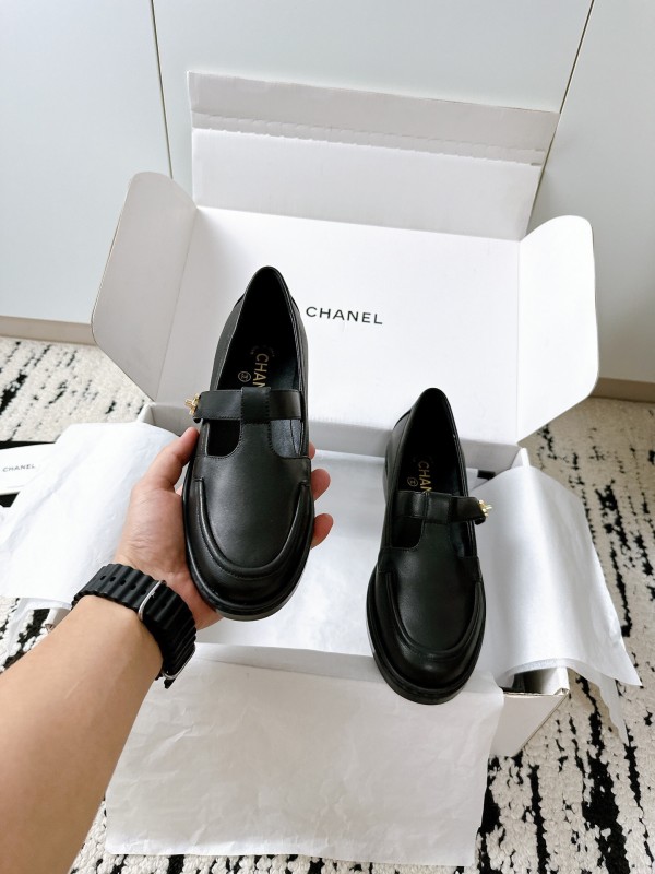 Chanel 2025 SS Loafers Classic Elegant Design - KFY00320