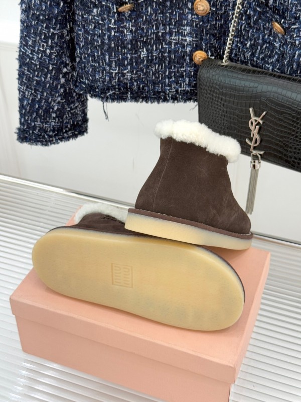 Miu Miu Retro Shearling Platform Snow Boots - KFY00300