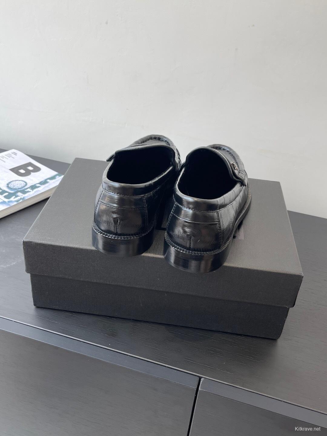 Saint Laurent Classic Loafer Flats - KFY00350