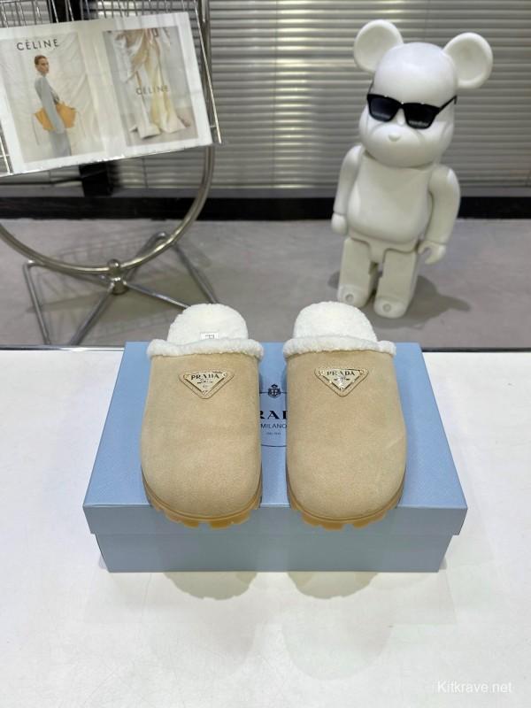 Prada Fall/Winter 2025 New Mule Slippers with Triangle Buckle Bread Loaf Toe - KFY00270