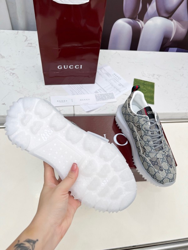 Gucci 2025/SS 2.0 Sneakers with Retro-Futuristic Design and Reflective Stripes - LY00320